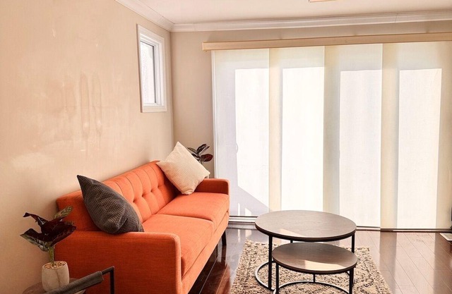 The Chilver Charm - 2 BED 1 BATH OLE WALKERVILLE DUPLEX