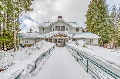 The Chinook Lodge at Government Camp - Meredith Lodging