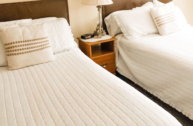 The Classic 2 Bed @ The Maple Tree Inn