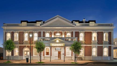 The Clements Hotel