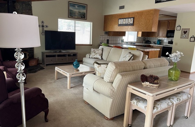 The Club House @ Pine Mountain Lake/ Yosemite