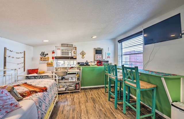 The Clubhouse - Lady Lake Farm Getaway!