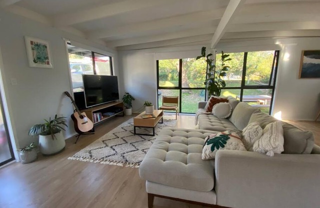 The Coast - Stylish Blairgowrie Retreat