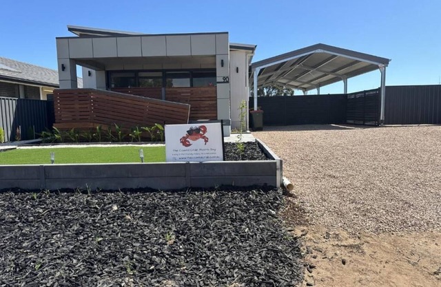 🎣🦀The Coastal Crab, Moonta Bay. 🐾 Pet friendly holiday accommodation 🐾⛱️🚂🛝