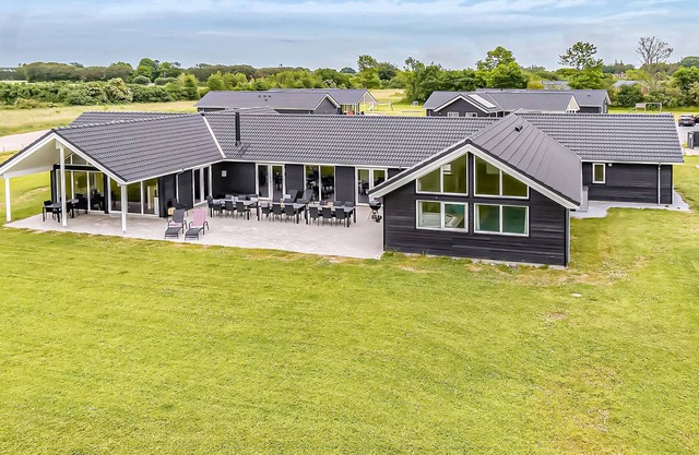 Alojamiento de 12 habitaciones en Grenaa