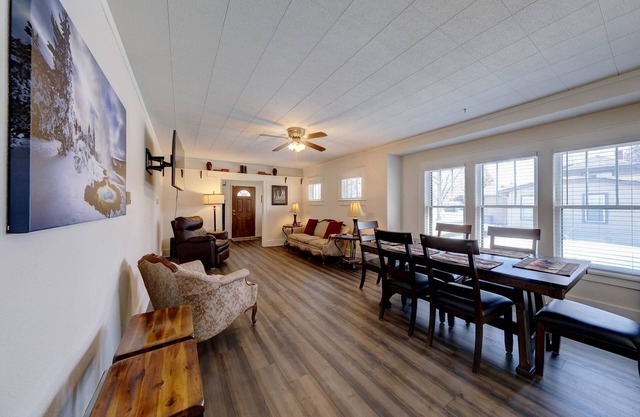 The Coffeen Vintage Cozy Getaway