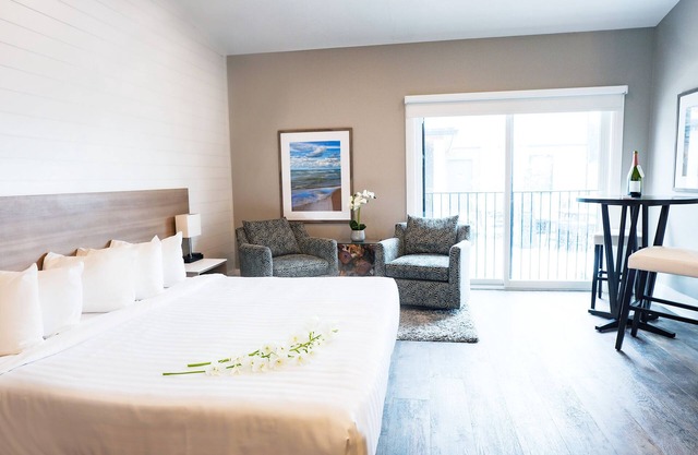 The Colonial Hotel -Honeymoon Suite