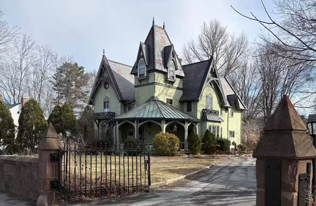 The Converse Castle