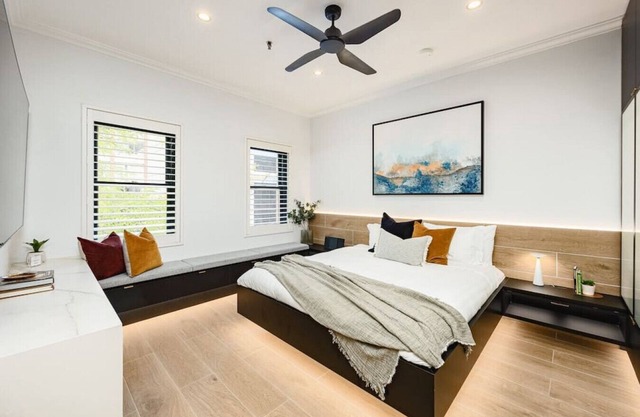 The Copper Bourke, 1 BR