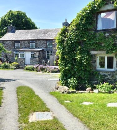 The Cosy Pad Glan Y Morfa Bach