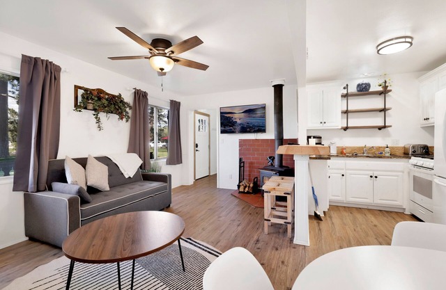 The Cottage at Shay Meadows by Big Bear Vacations