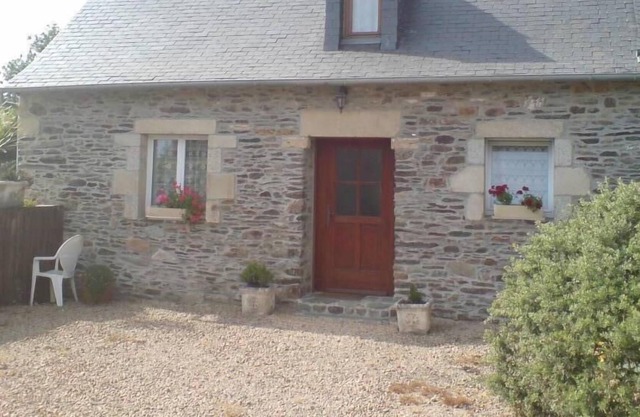 LA CASA VERDE 5 km de Morlaix, 2 dormitorios, 5 personas