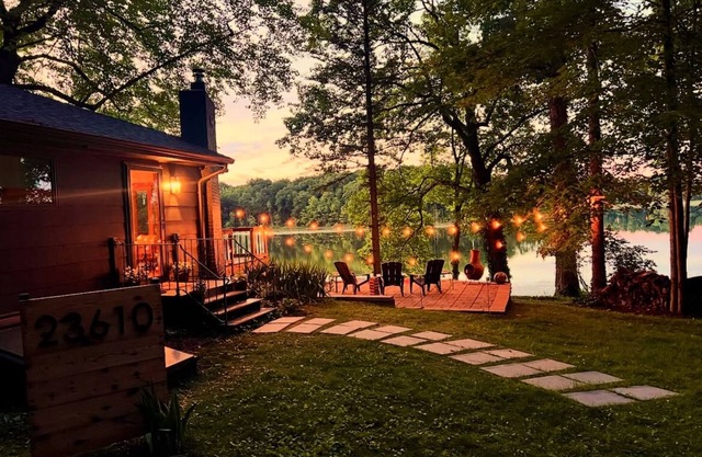 The Cottage on Heiner Hill fosters peace & is that reset you're searching for.