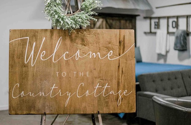 The Country Cottage - Perfectly Located off I-40
