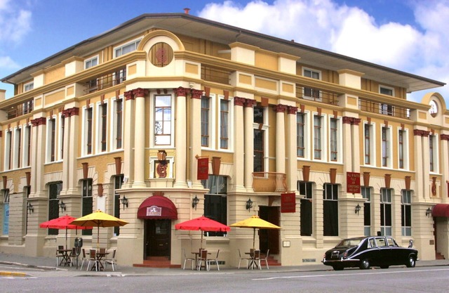 The County Hotel