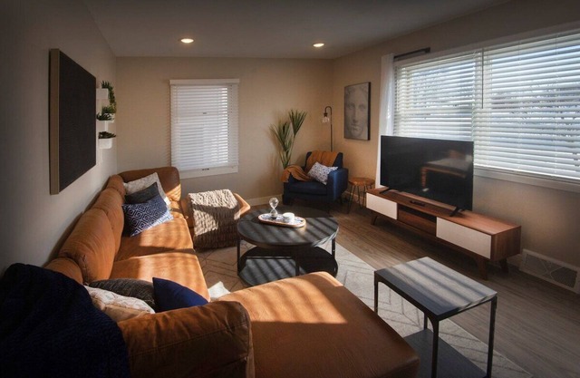 The Cozy Colfax House