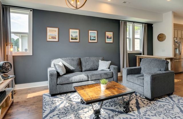 The Creative Way | Townhouse in Nashville with roof patio, firepit, grill, & W/D