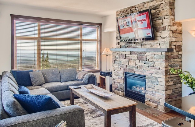 The Crescent by Okanagan Premier