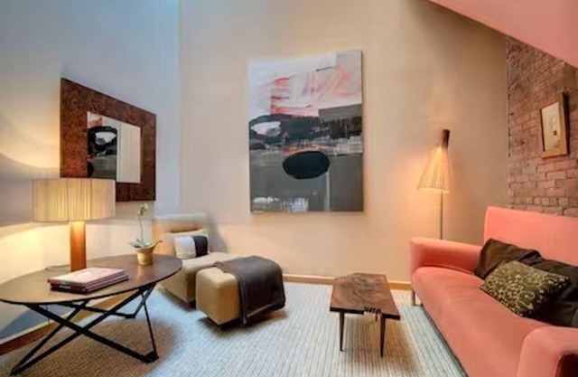 The Crosby Loft - rare, elegant, spacious loft w sauna [ Not a hotel ]