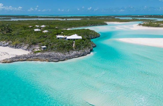 The Cut at the Ferry is situated on the edge of the lazy river