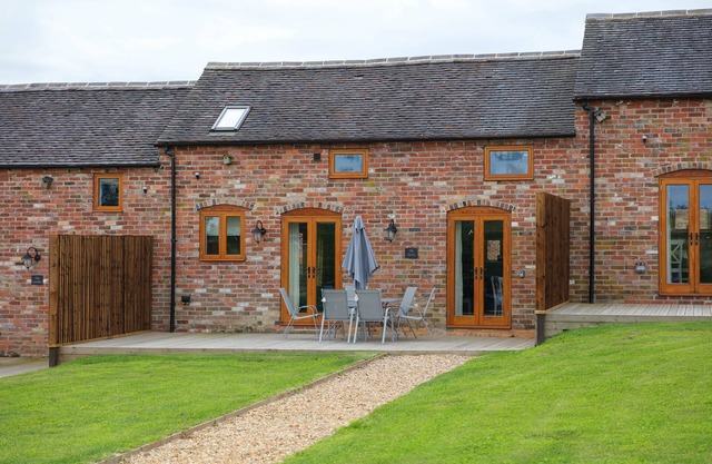 The Dairy 2 bedroomed barn conversions sleeps 4+2 on the sofa