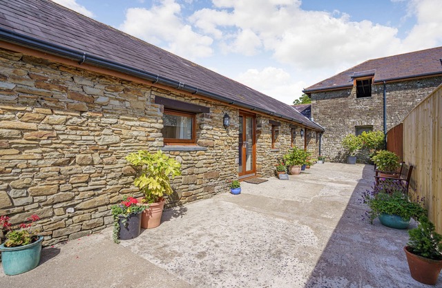 La lechería, LLANMORLAIS