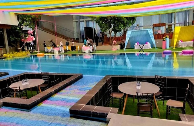 THE DEMOCRACY HOTEL & RESORT