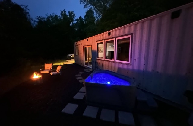 The Container Den-Shipping Container Cabin with HotTub-WIFI-Great View! BOOK IT!