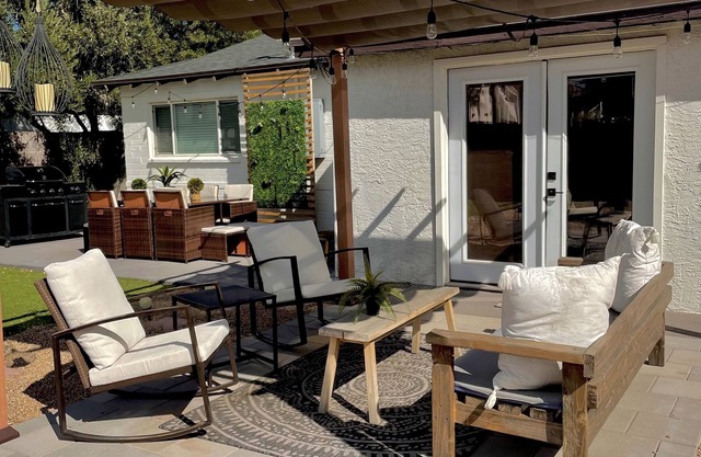 The Desert Farmhouse / Relaxing getaway close 2 everything Scottsdale and Tempe