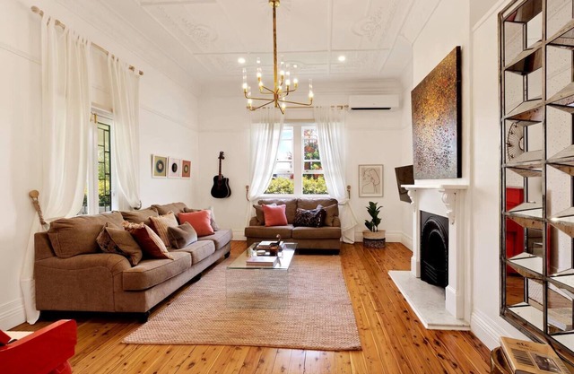 'The Devonshire'luxury cottage in central Scone