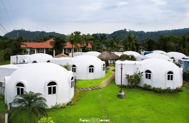Hostales en The Domes