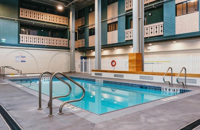 The Dorm Ski-In Ski-Out Studio, Pool and Gym