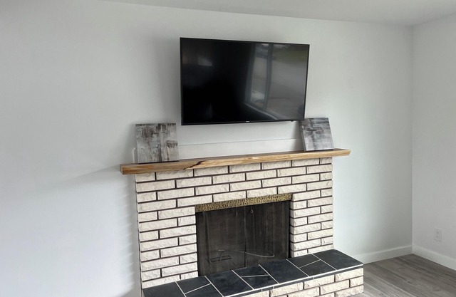 "The Dublin Place" a cozy 3 bedroom home away from home