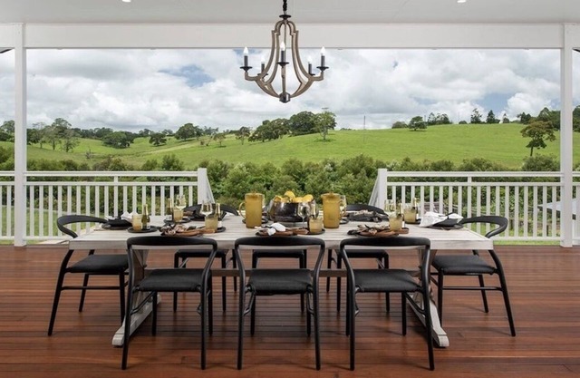The Easton at Maleny - Hamptons Countryside Retreat