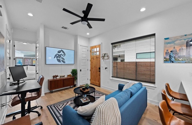 The Eastside Den – Pet-Friendly w/ Yard