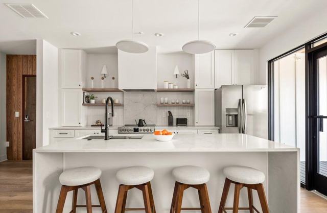 The Eighteen by Mint House