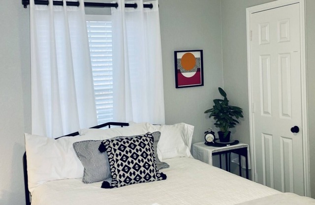 The ⚡️ Electric ⚡️ Townhome