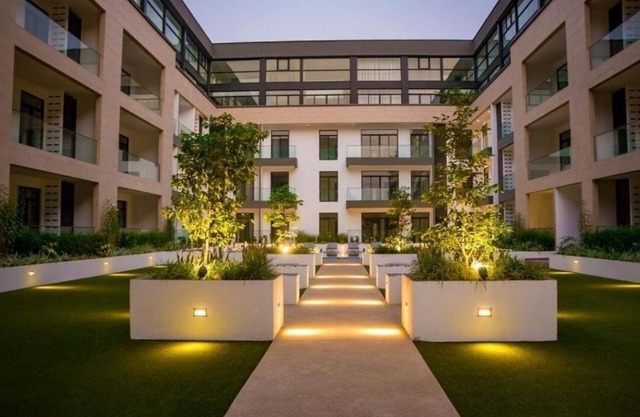 The Embassy Gardens luxury suites CPG
