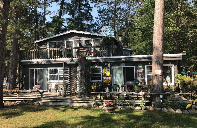 "The Family Getaway" en el hermoso lago Potato afuera del perfecto Park Rapids, MN