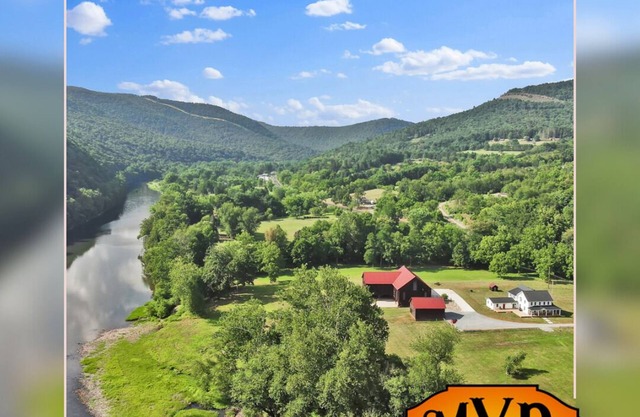 The Farmhouse at Pine Creek