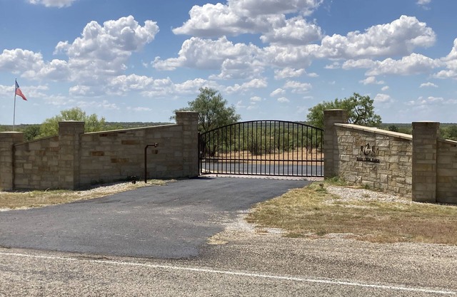 The Farmhouse at Rocky Creek Ranch