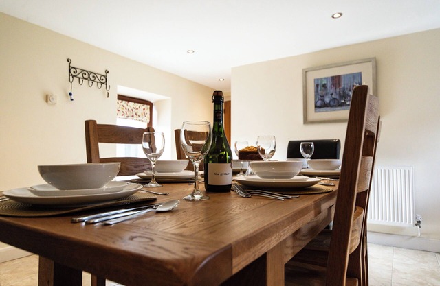 The Farriers Sleeps 5 (2 habitaciones) Granero convertido con acceso a High Peak Trail