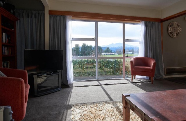 The Field House - Ohakune Holiday Home