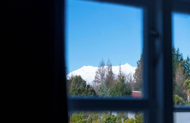The Flax Cottage - National Park Holiday Home