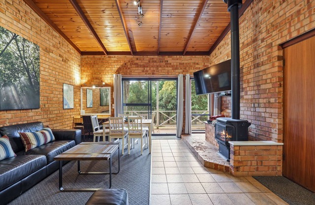 The Forest Lodge Chalet with Fire Place and Forest view