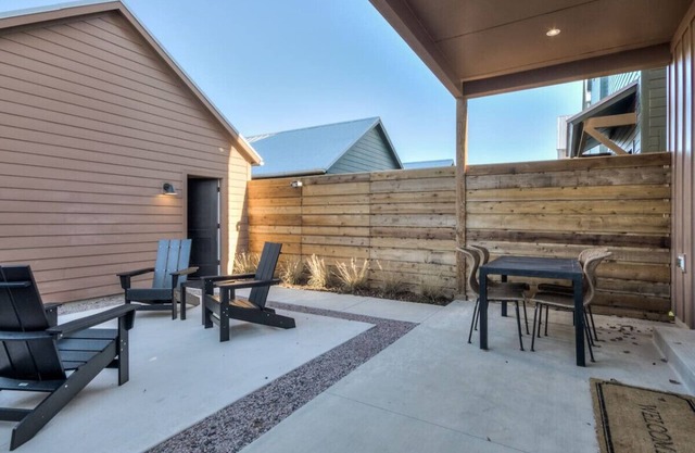 The Fox at Wheeler | Garage & Courtyard