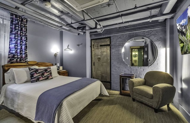 The Frank Jelly Nash Room @ The Bank