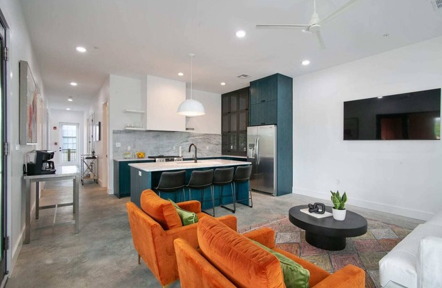 The Garden District's Pied-à-Terre on Prytania | 4 Bedrooms