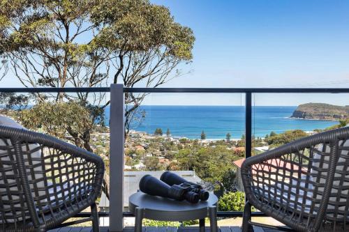 The Glass House by Coast Hosting
