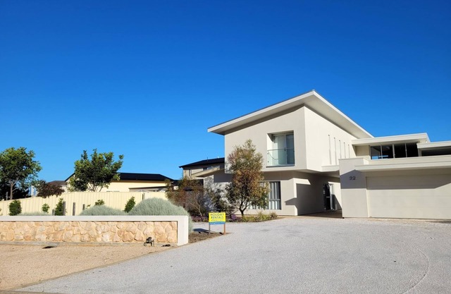 The Glass House, Port Vincent